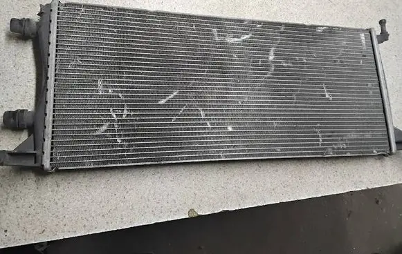 Mercedes-Benz GL X166 Coolant radiator A0995001403