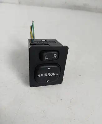Toyota Auris 150 Wing mirror switch 183574