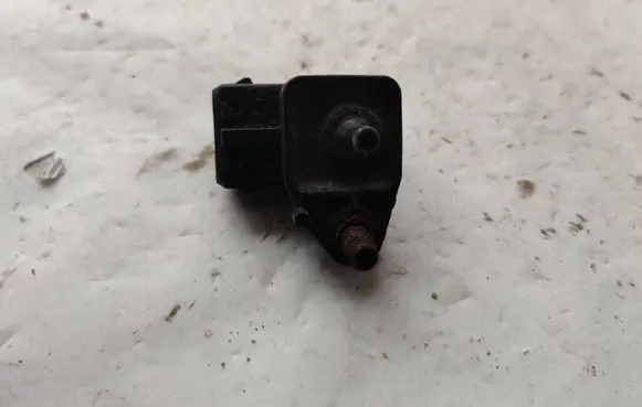 Mercedes-Benz Sprinter W901 W902 W903 W904 Air pressure sensor 0115420717