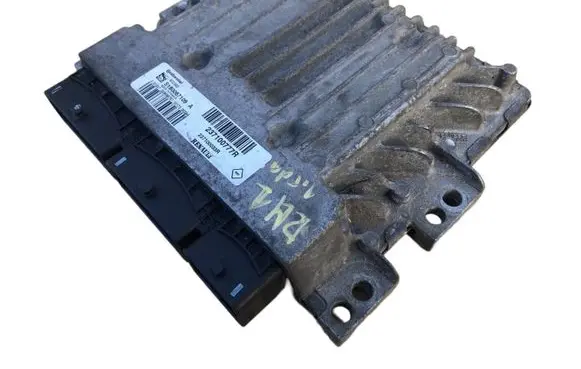 Renault Megane III Engine control unit/module 237100033R 237100777R S180067109A