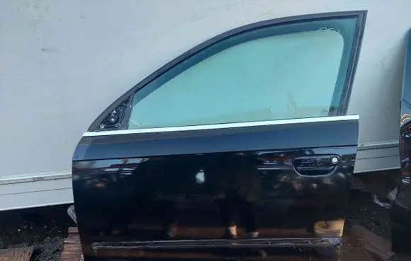 Audi A4 S4 B7 8E 8H Front door