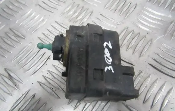 Hyundai Elantra Headlight level adjustment motor 