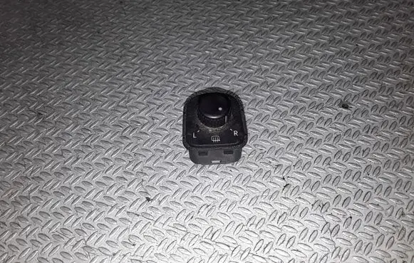 Volkswagen Golf V Wing mirror switch 1K0959565A