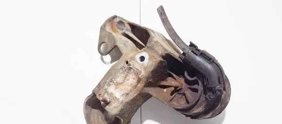Audi A4 S4 B5 8D Engine mounting bracket 4b0199352b