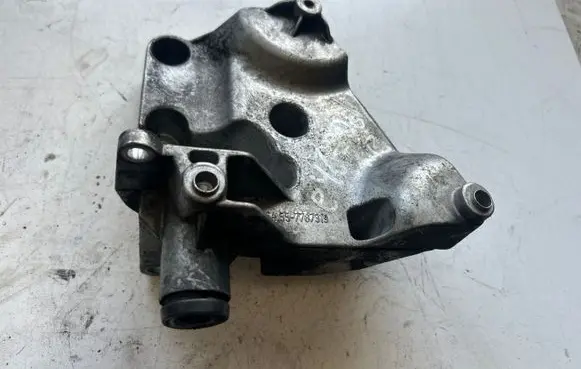 BMW 3 E46 A/C compressor mount bracket 7787319