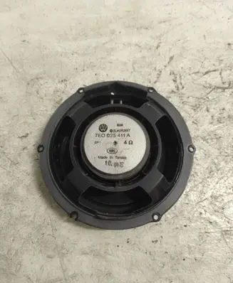 Volkswagen Touareg I Front door speaker 7E0035411A