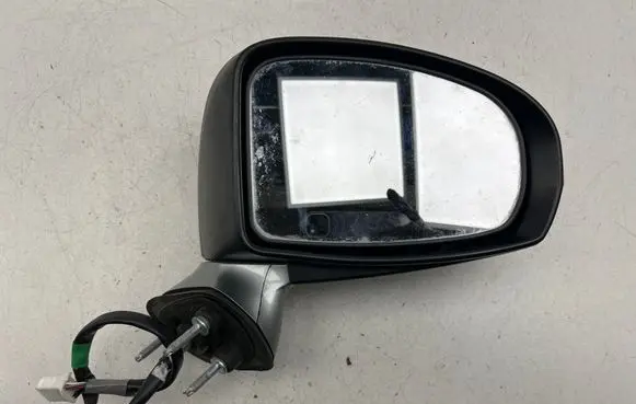 Toyota Avensis T270 Front door electric wing mirror E11026399 SKH7760 E11036399