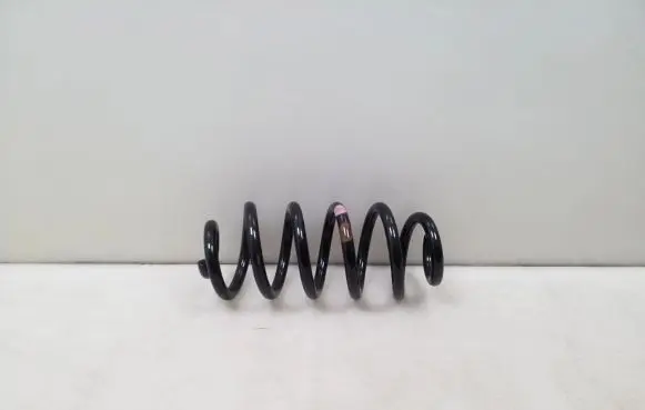 Nissan Qashqai J12 Rear coil spring