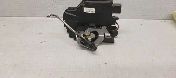 Audi A4 S4 B6 8E 8H Rear door lock 8E0839016C