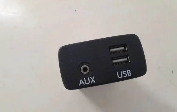Subaru Outback (BS) USB socket connector 86257AL100