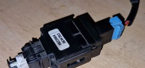 Volvo S60 Brake pedal sensor switch 8622064