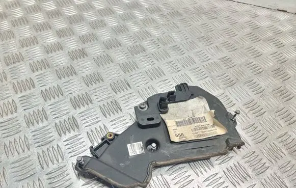 Ford Focus Timing belt guard (cover) AV6Q6007BB