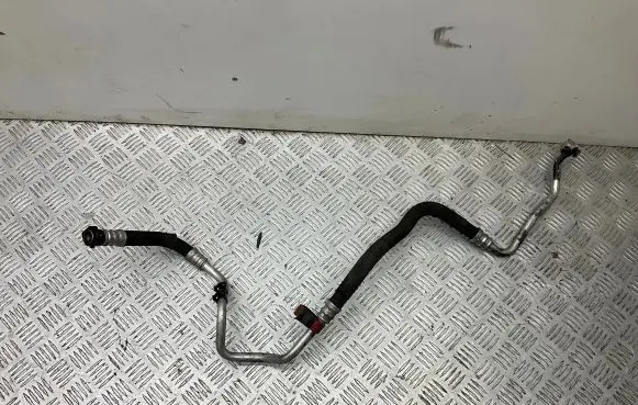 Coolant pipe/hose