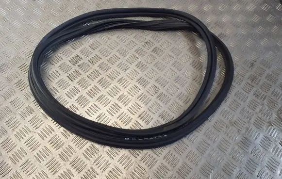 Opel Astra J Trunk rubber seal (body) 