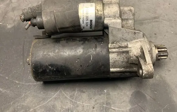 Volkswagen PASSAT B6 Starter motor 2339305324
