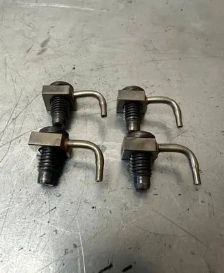 Volkswagen Golf VI Fuel injectors set 038103157C