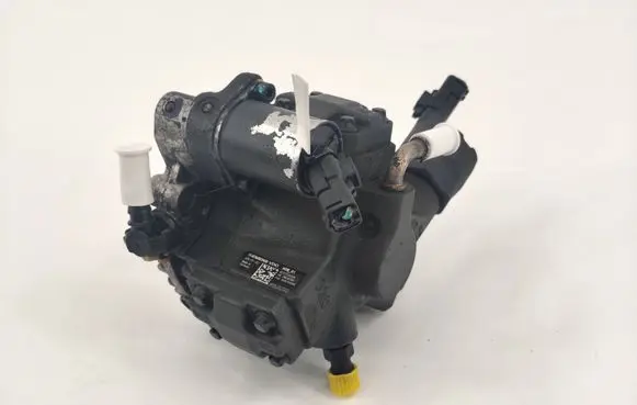 Volvo S40 Fuel injection high pressure pump 9685705080 A2C27100268