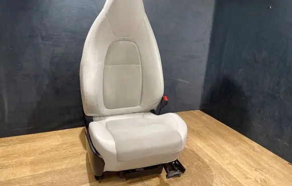 Jaguar F-Type Front passenger seat 