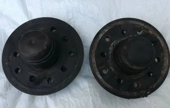 Mercedes-Benz W123 Front wheel bearing hub 1163341701