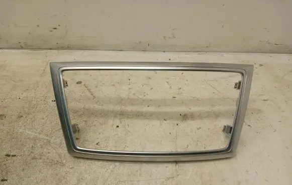 Mercedes-Benz GL X166 Radio/GPS head unit trim A1666801917
