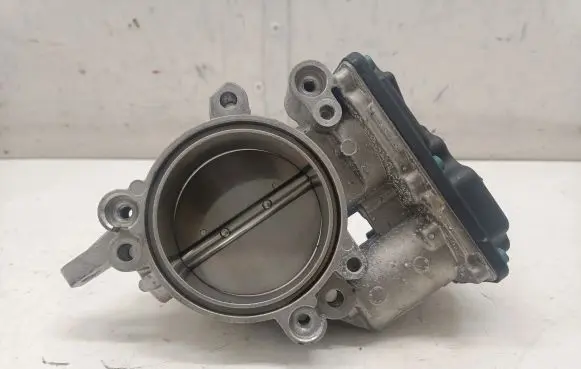 BMW 5 G30 G31 Throttle valve 8623324