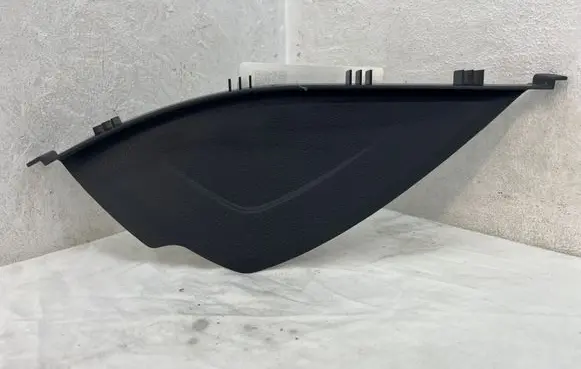 BMW 4 F32 F33 Dashboard side end trim 9218554