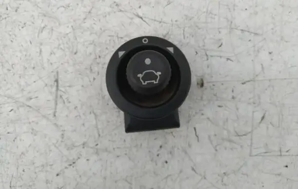 Ford Focus Wing mirror switch 93BG17B676BA
