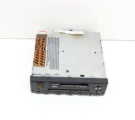 Land Rover Discovery Radio/CD/DVD/GPS head unit 22DC597 XQD000050