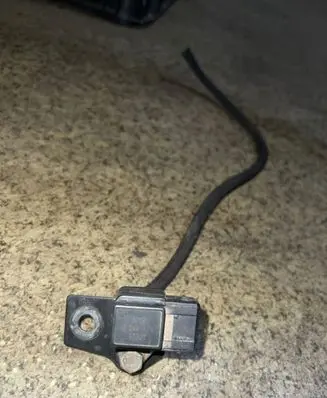 BMW 5 E39 Air pressure sensor 2244674