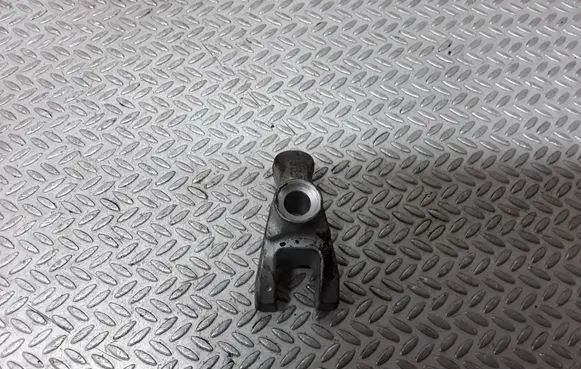 Opel Vectra C Fuel Injector clamp holder