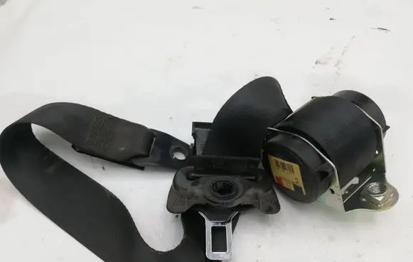 Land Rover Discovery 3 - LR3 Rear seatbelt 602404900D