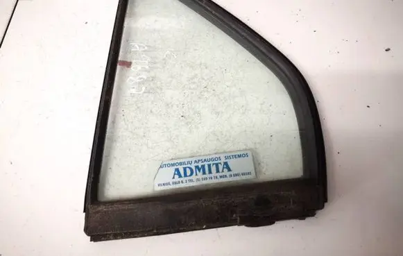 Mitsubishi Lancer Rear vent window glass mr525833