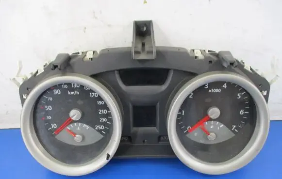 Renault Megane II Speedometer (instrument cluster) 8200306552