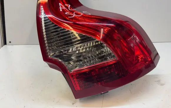 Volvo XC60 Rear/tail lights L90007893 31323035