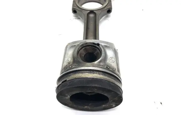 Renault Master III Piston with connecting rod 