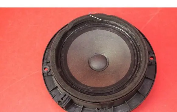 Hyundai i30 Subwoofer speaker 963302H000
