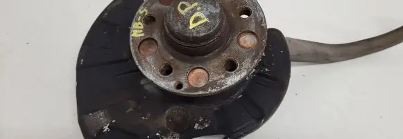 Mercedes-Benz S W220 Front wheel hub