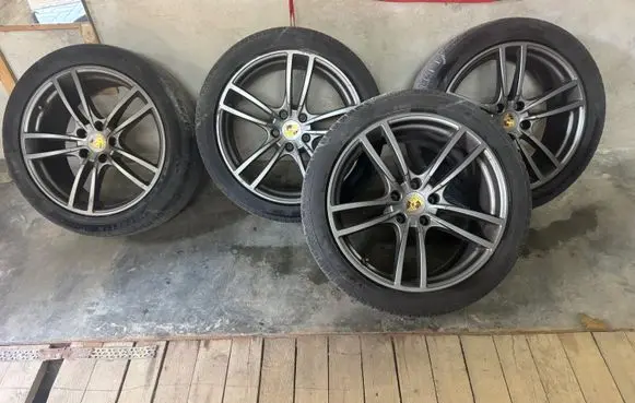 Porsche Cayenne (9Y0 9Y3) R21 alloy rim 