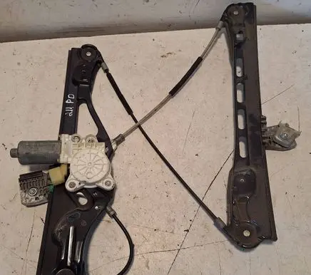 Mercedes-Benz E W211 Front door window regulator motor 993627101 A2118203042 0307