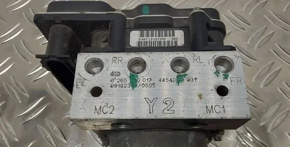 Toyota Verso ABS Pump 445400F031