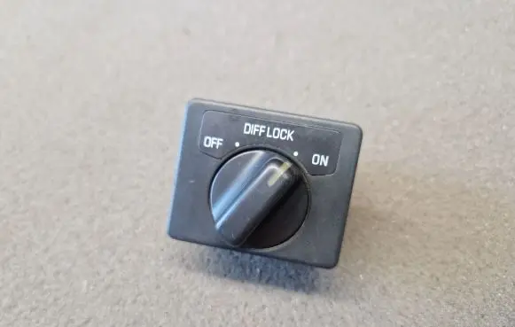 Nissan Patrol Y61 Other switches/knobs/shifts