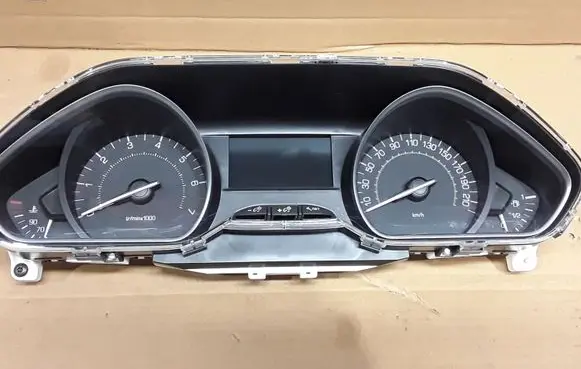 Peugeot 208 Speedometer (instrument cluster) 9813848780