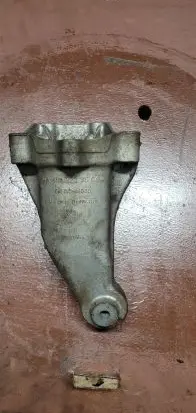 Mercedes-Benz E W212 Engine mounting bracket A6512233504