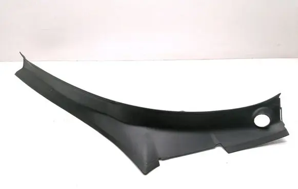 Tesla Model X Tailgate/trunk side cover trim 1047320-00-D