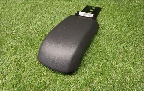 Ford Fiesta Armrest 1305766XCB