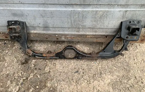 Audi A6 S6 C6 4F Bottom radiator support slam panel