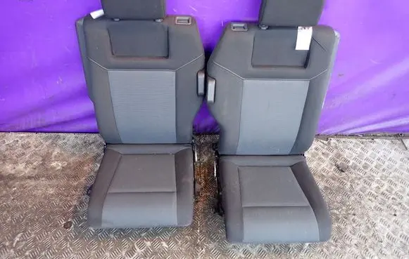 Opel Zafira B Second row seats 