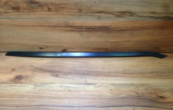 Audi A6 S6 C5 4B Front door glass trim molding 4b9854327al