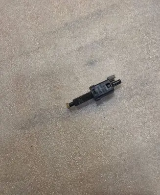 Audi A8 S8 D2 4D Brake pedal sensor switch 811907 343B