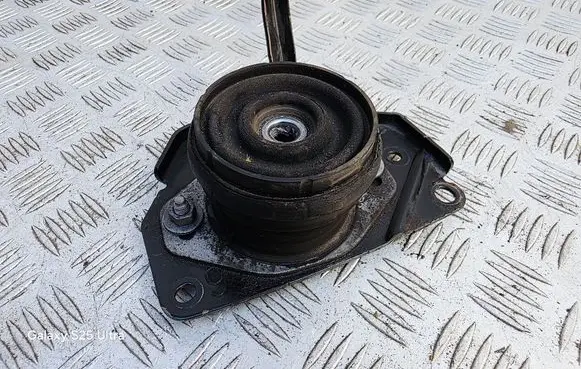Peugeot 3008 I Engine mount bracket 9653126680